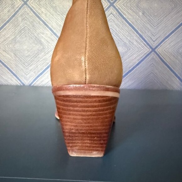 DOLCE VITA BROWN BOOTIES - Picture 3 of 4